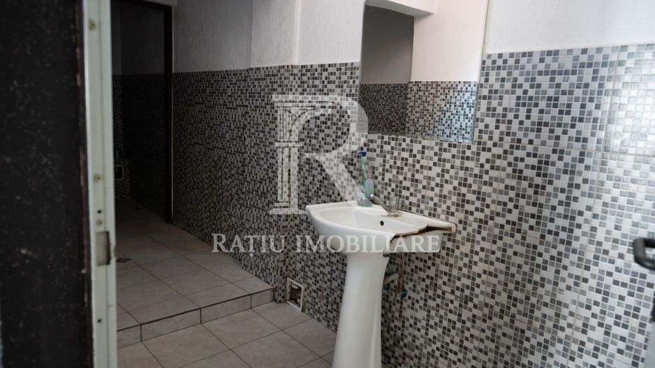 Spatiu Comercial | Etajul 1 + Mansarda | Decebal | 300 mp | Oradea - Poză 13