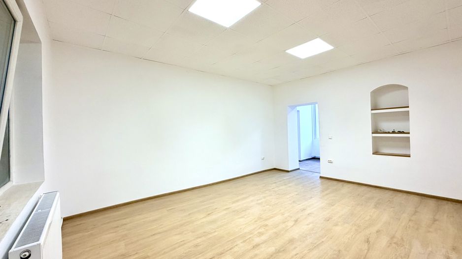 Spațiu comercial de închiriat – artera principală în nordul orașului. - Poză 5