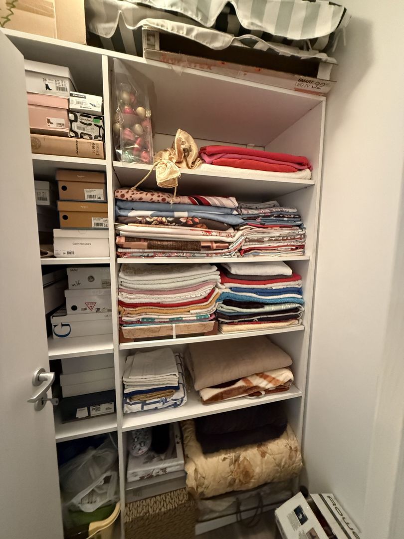 Casă înșiruită complet mobilată + curte+ 2 parcari în complex inchis! - Poză 9
