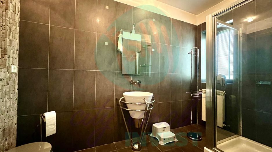 Vila individuala 12 camere Iancu Nicolae- Jolie Ville - Poză 15