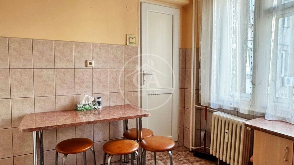 Apartament de închiriat cu 4 camere în zona Decebal, Oradea - Poză 12