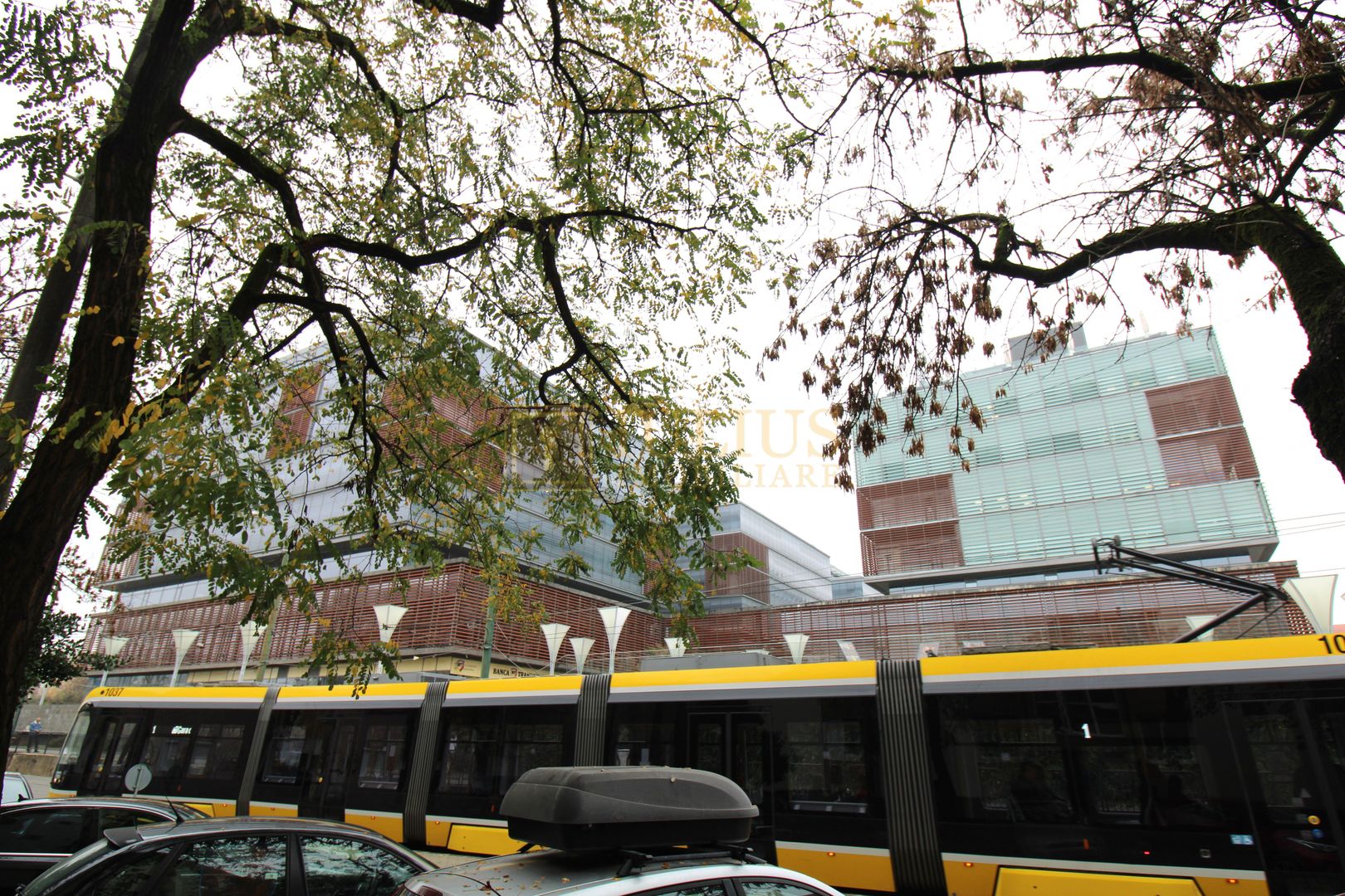 Piata 700; centrala proprie, la prima inchiriere dupa renovare. - Poză 1