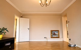 De vânzare: apartament 3 camere, 94 mp, mobilat utilat - Ultracentral - Poză 2