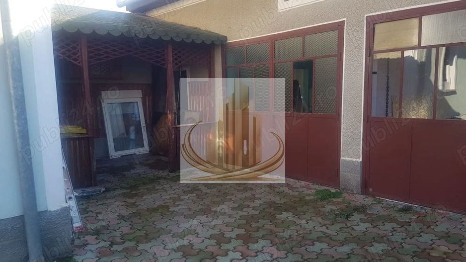 Casă individuală 3 cam, terasă, beci și 2 garaje – Mehala - Poză 2