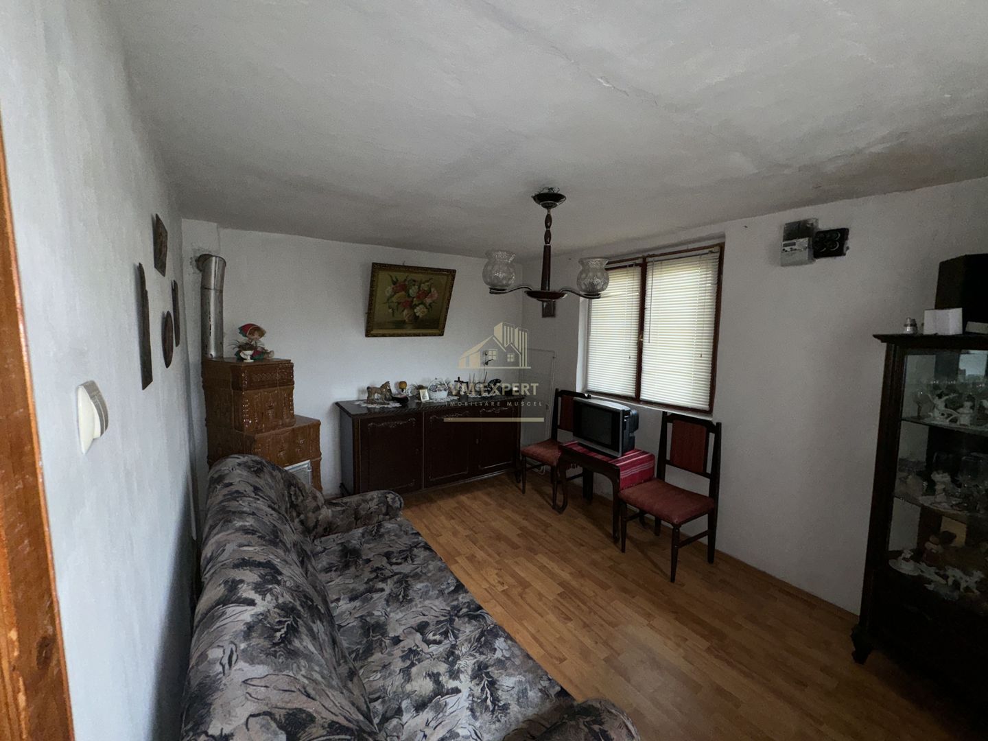 CASA 4 CAMERE, TEREN 604 MP, VOINESTI LERESTI, COMISION 0% - Poză 10