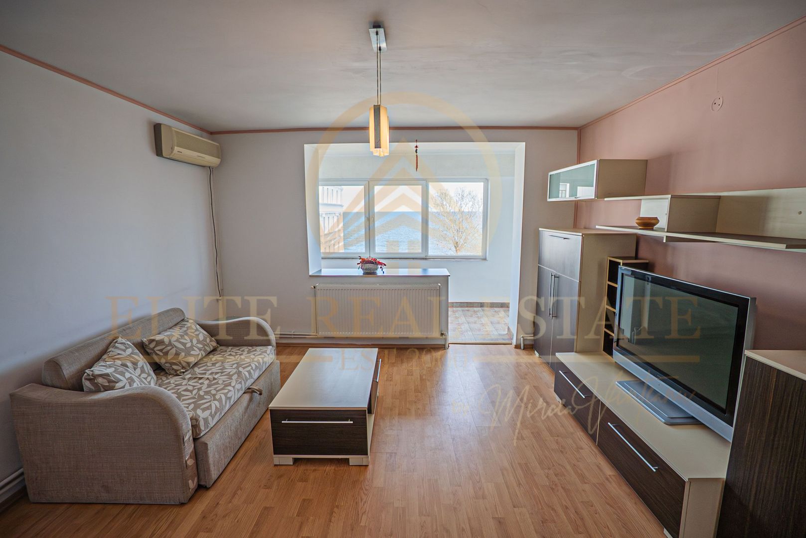 De vanzare | Apartament 4 camere | Langa Cazino | Vedere la mare - Poză 2