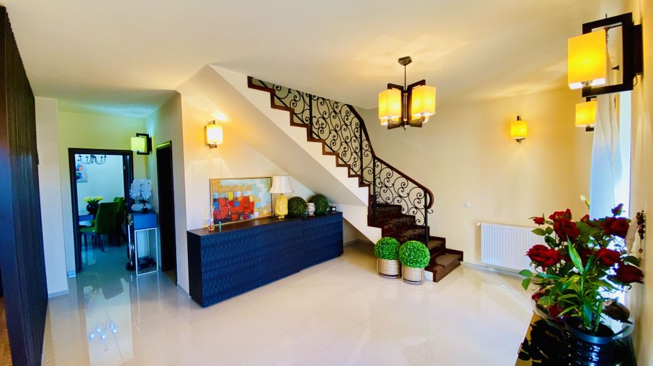 Casa moderna, individuala cu Garaj - Sura Mare - Poză 5