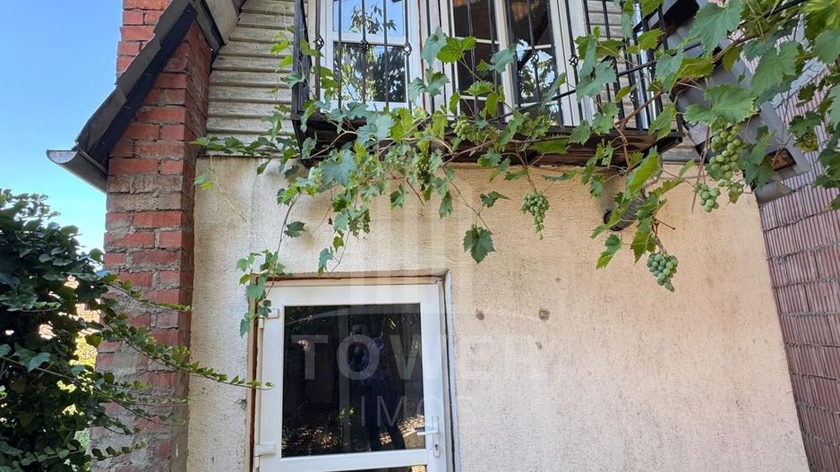 Două case la roșu în curte – Zona turistică Ocna Sibiului - Poză 7