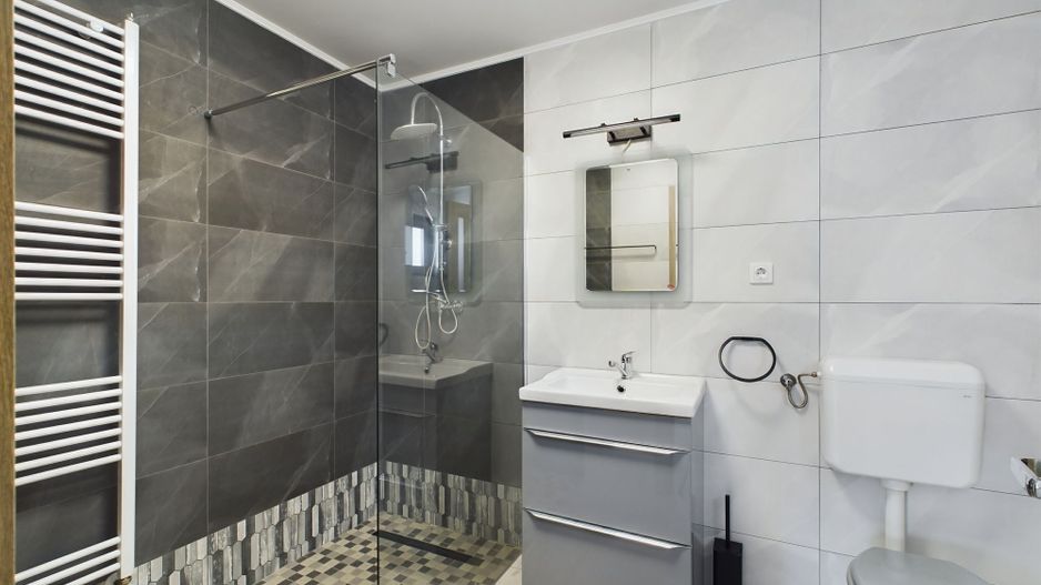 Casă cu 4 camere în Urseni, complet renovată! - Poză 19