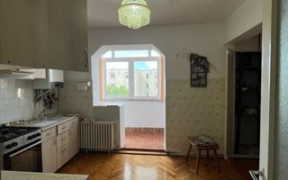 Apartament 4 camere 2 bai Central - Poză 3
