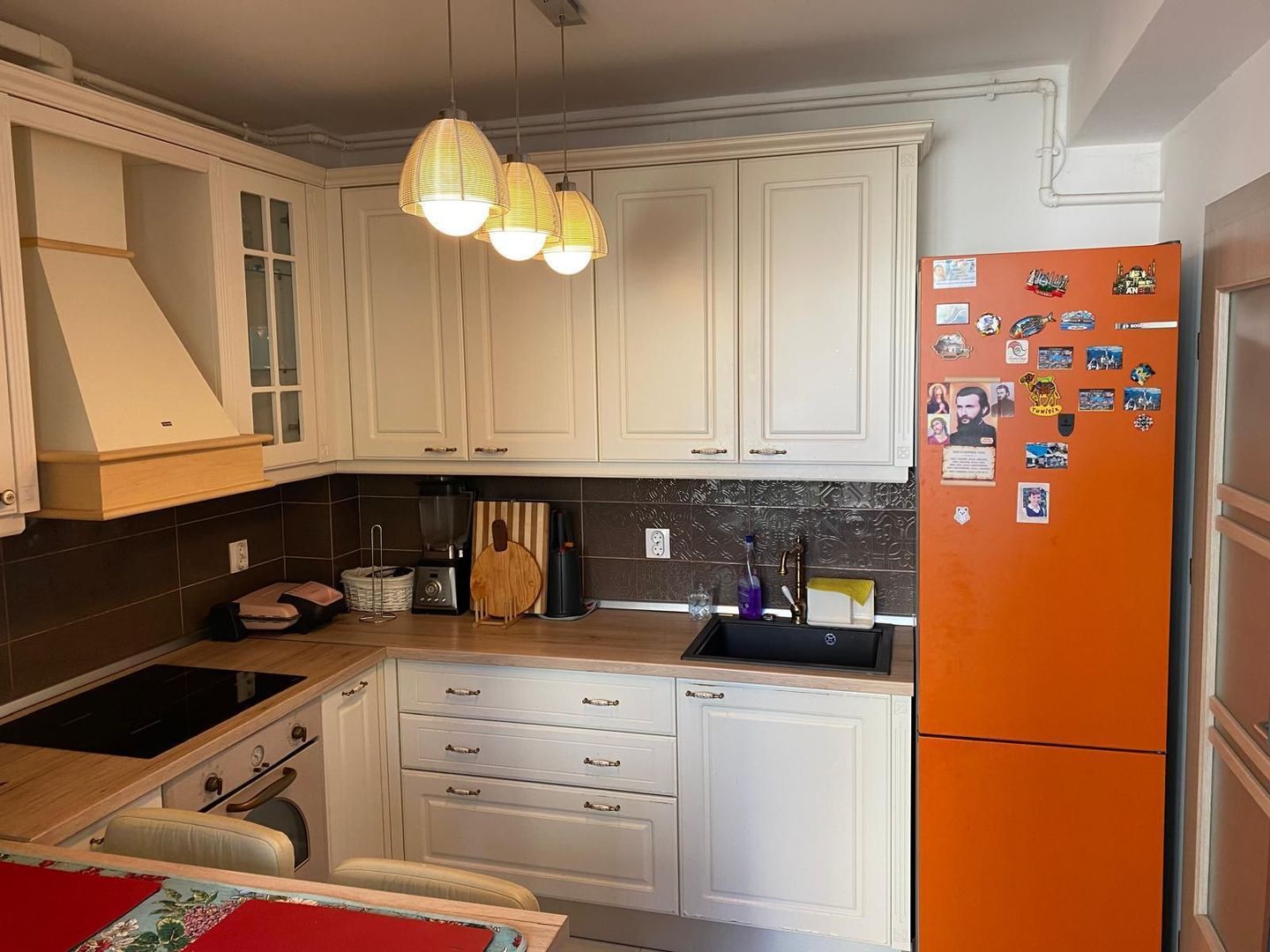 Apartament cu 3 camere Calea Calarasilor LUX - Poză 1