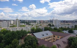 Apartament 2 camere decomandate de închiriat în Podul Roș, lângă Liceul Emil Racoviță - Poză 5