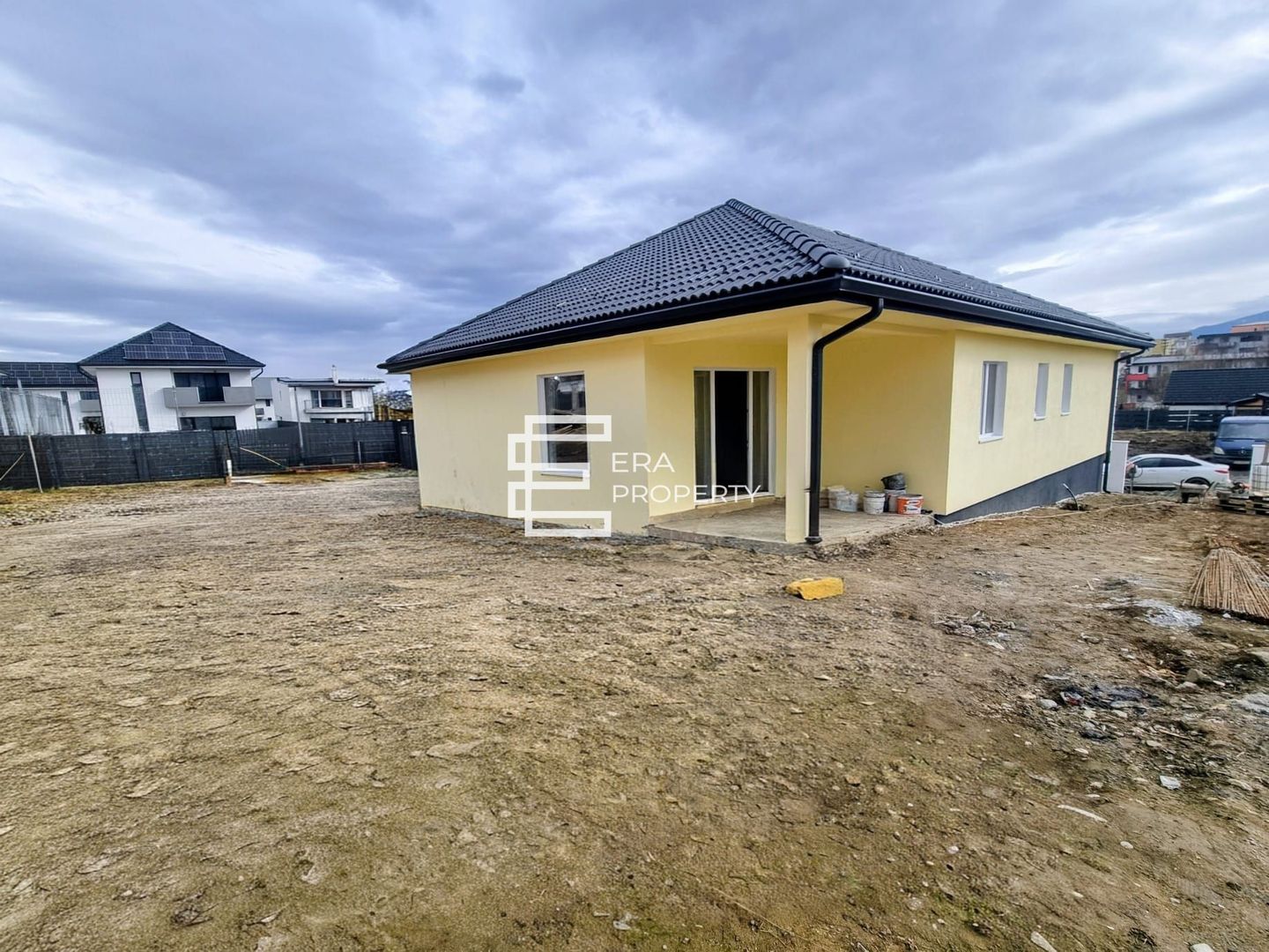 Casă individuală 4 camere, 130 mp utili, teren 500 mp, Cisnădie - Poză 1