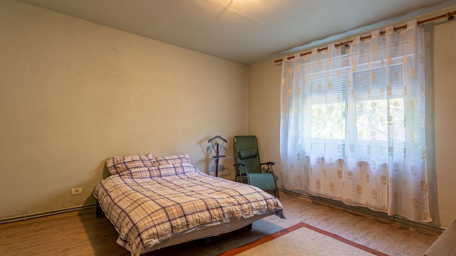 Oportunitate! Casă individuală în Pârneava. - Poză 3