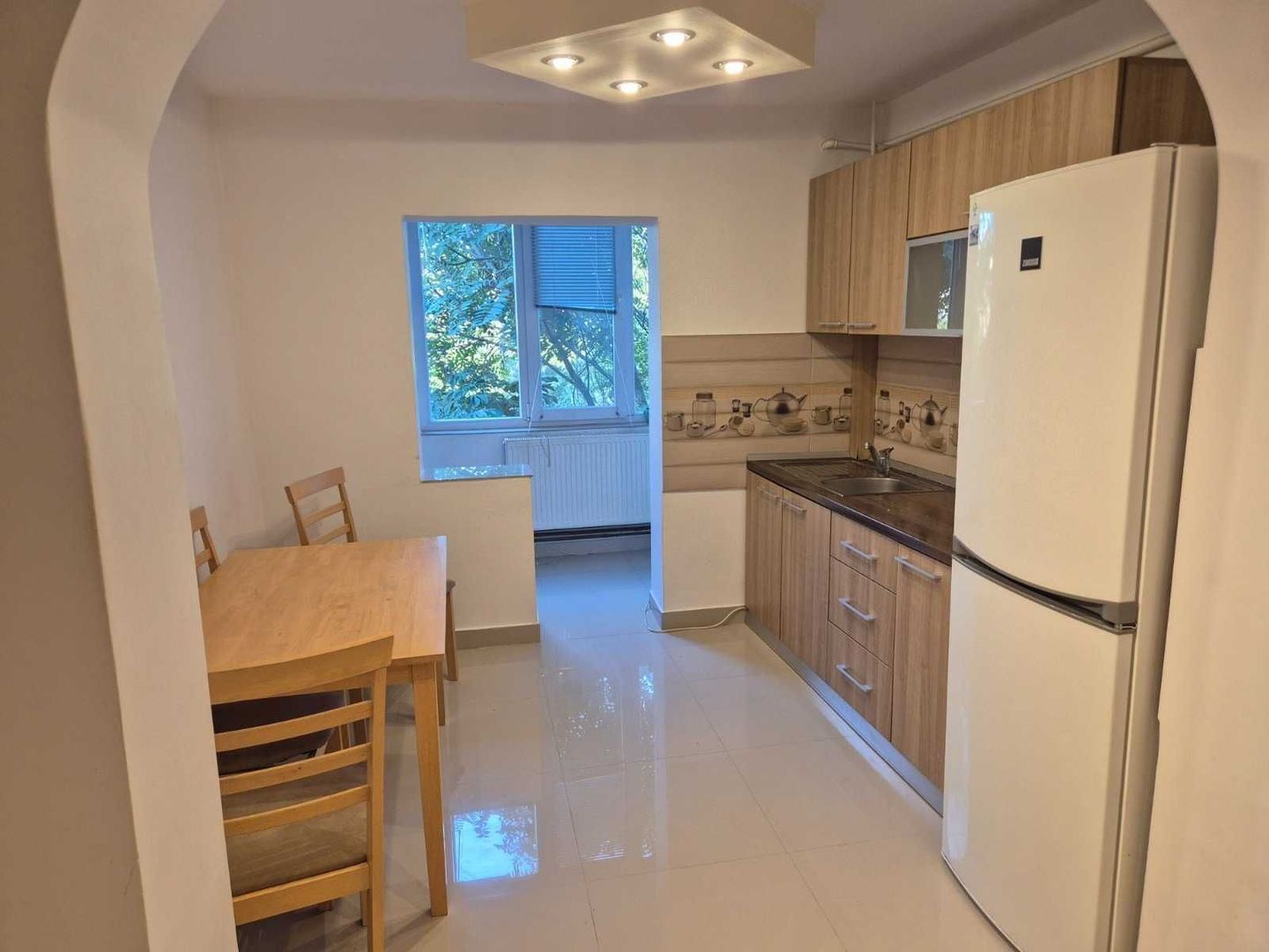 Girocului | Calea Martirilor | 2 camere | Centrală proprie | Etaj 3 - Poză 1