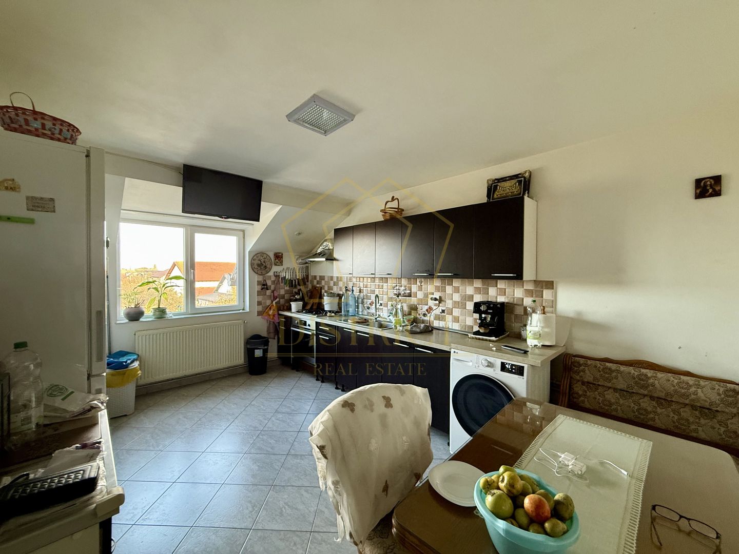 Duplex D+P+1E+M cu 7 camere | Utvin - Poză 6