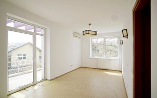 Vila Voluntari, stradal - Poză 33