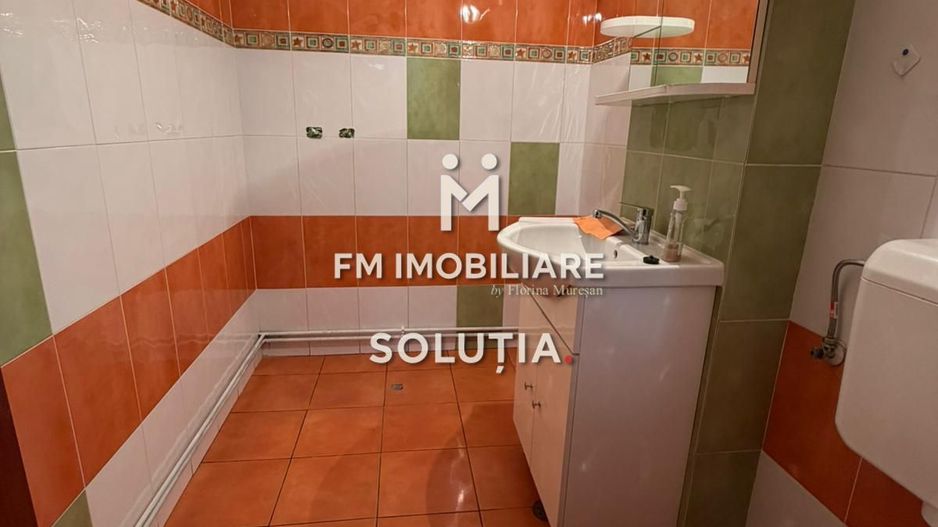 Apartament 3 camere, decomandat, zona Moldovei! - Poză 12