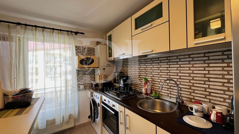Apartament de 3 camere | de vanzare | Parcare inclusa - Poză 2