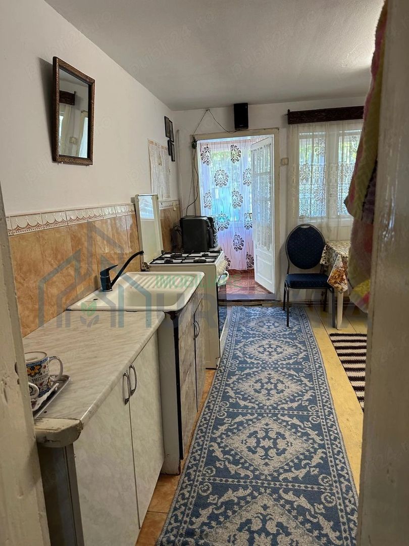 Casă cu 4 dormitoare și spațiu comercial în comuna Motca, Iași - Poză 9