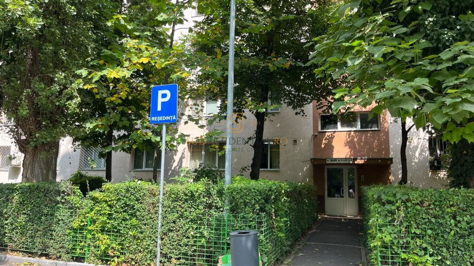 Apartament 3 camere, Strada Huedin, zona Bd. Brancoveanu - Poză 1
