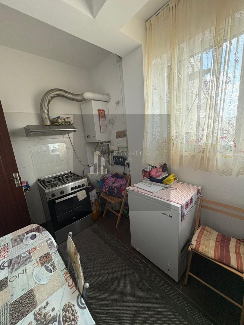Apartament 3 camere decomandat zona Metalurgiei - Poză 8