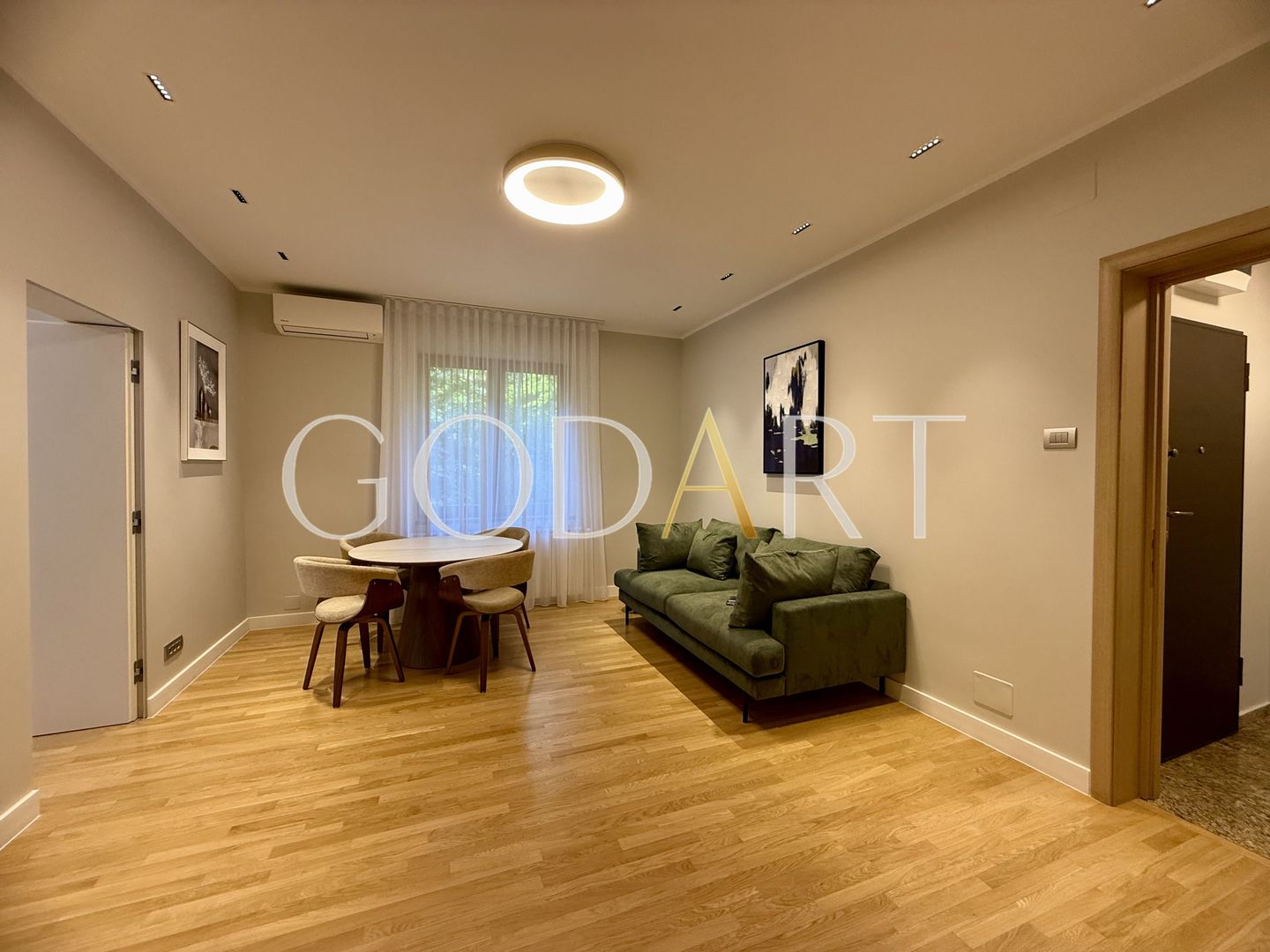 Apartament 3 camere |terasă si curte în Dorobanți Capitale - Poză 1