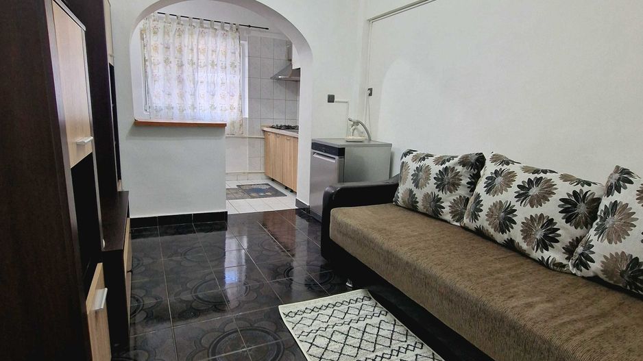 Chirie apartament  2 camere, decomandat, în Crângași - Poză 1