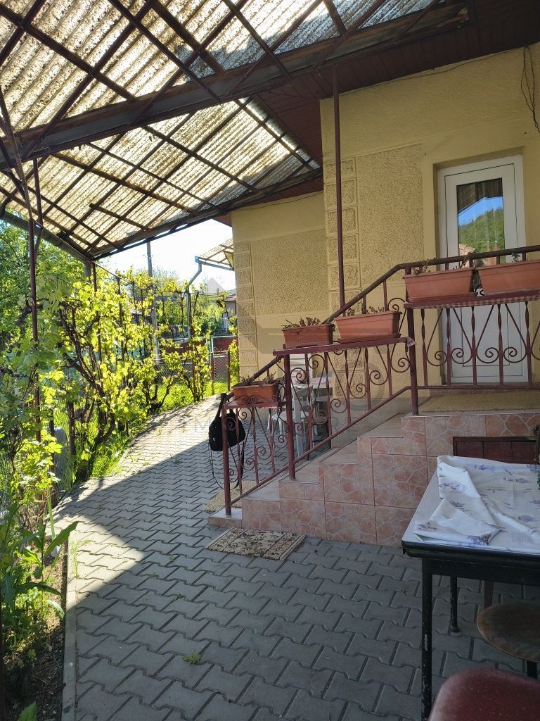 Casă de vânzare în Porumbeni – liniște, natură și confort, la doar ~20 minute de Târgu Mureș - Poză 3