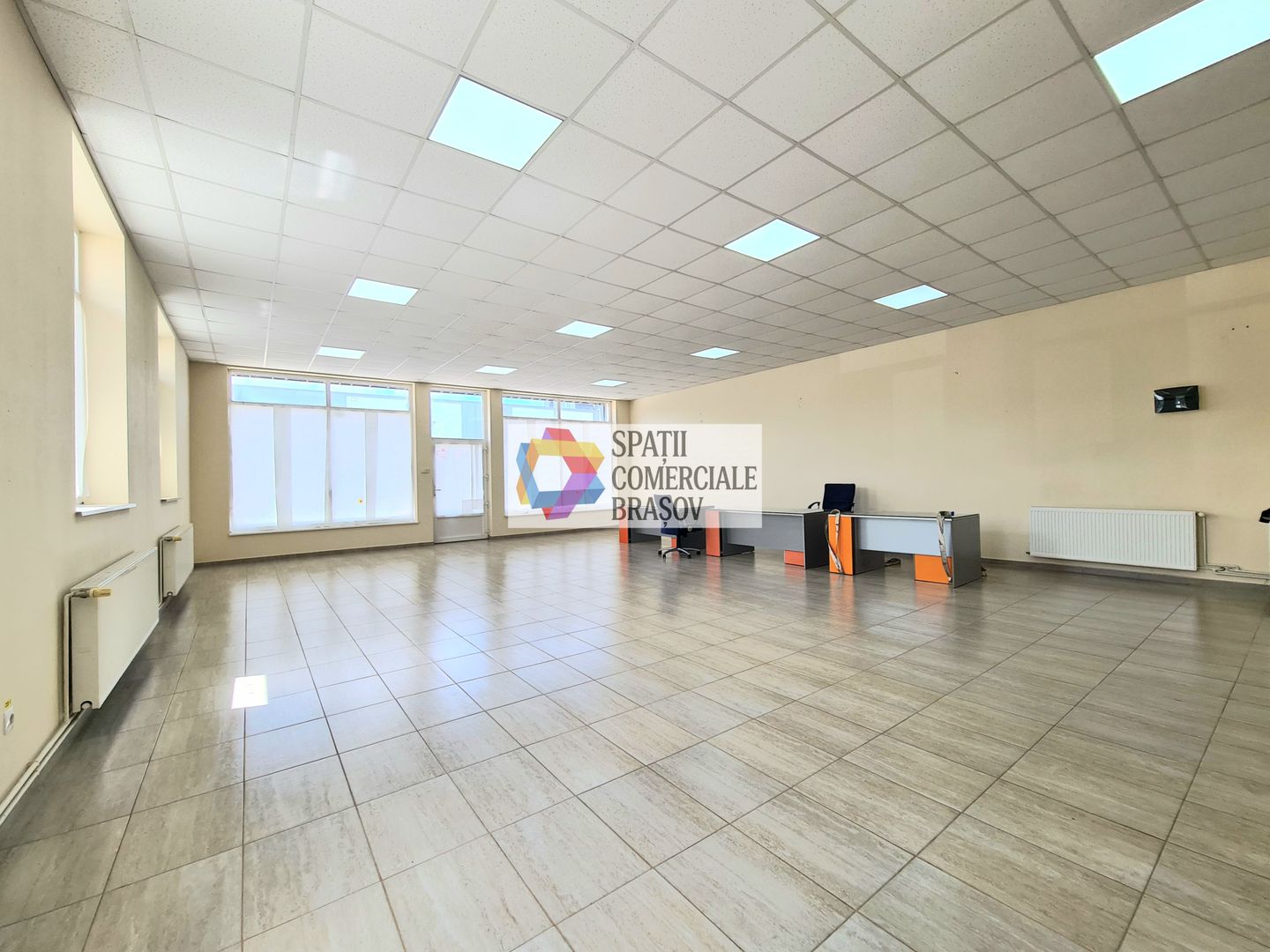 Spatiu birouri de închiriat Brasov - 100 mp # spatii-comerciale-brasov.ro - Poză 1