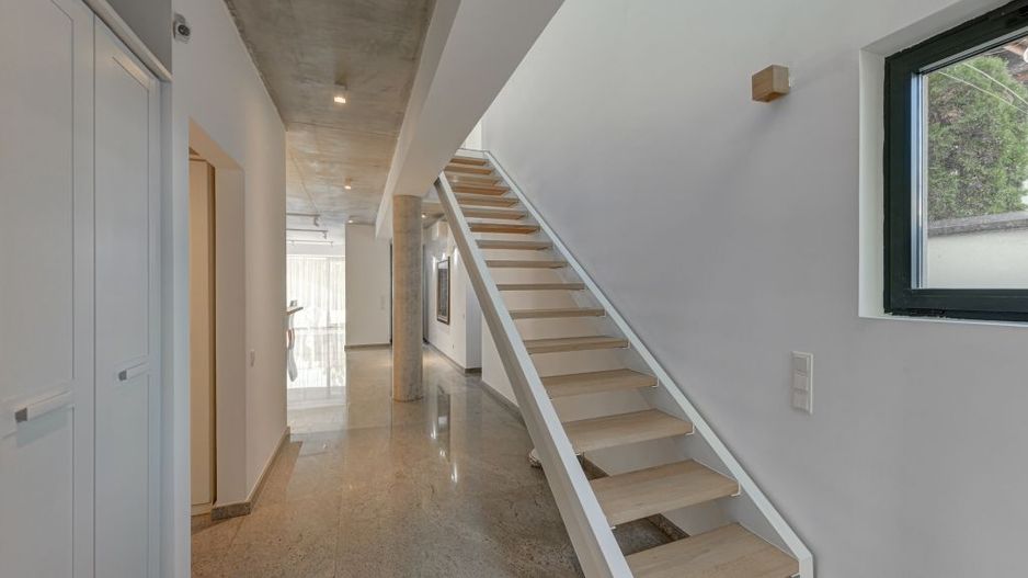 Modern villa | 6 rooms | Iancu Nicolae - Poză 9