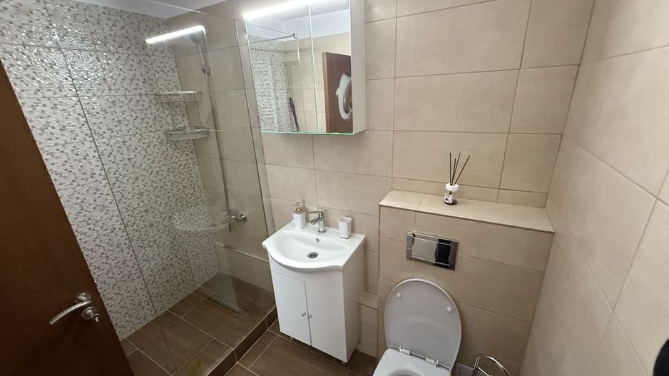 Inchiriere apartament 2 camere - Poză 2