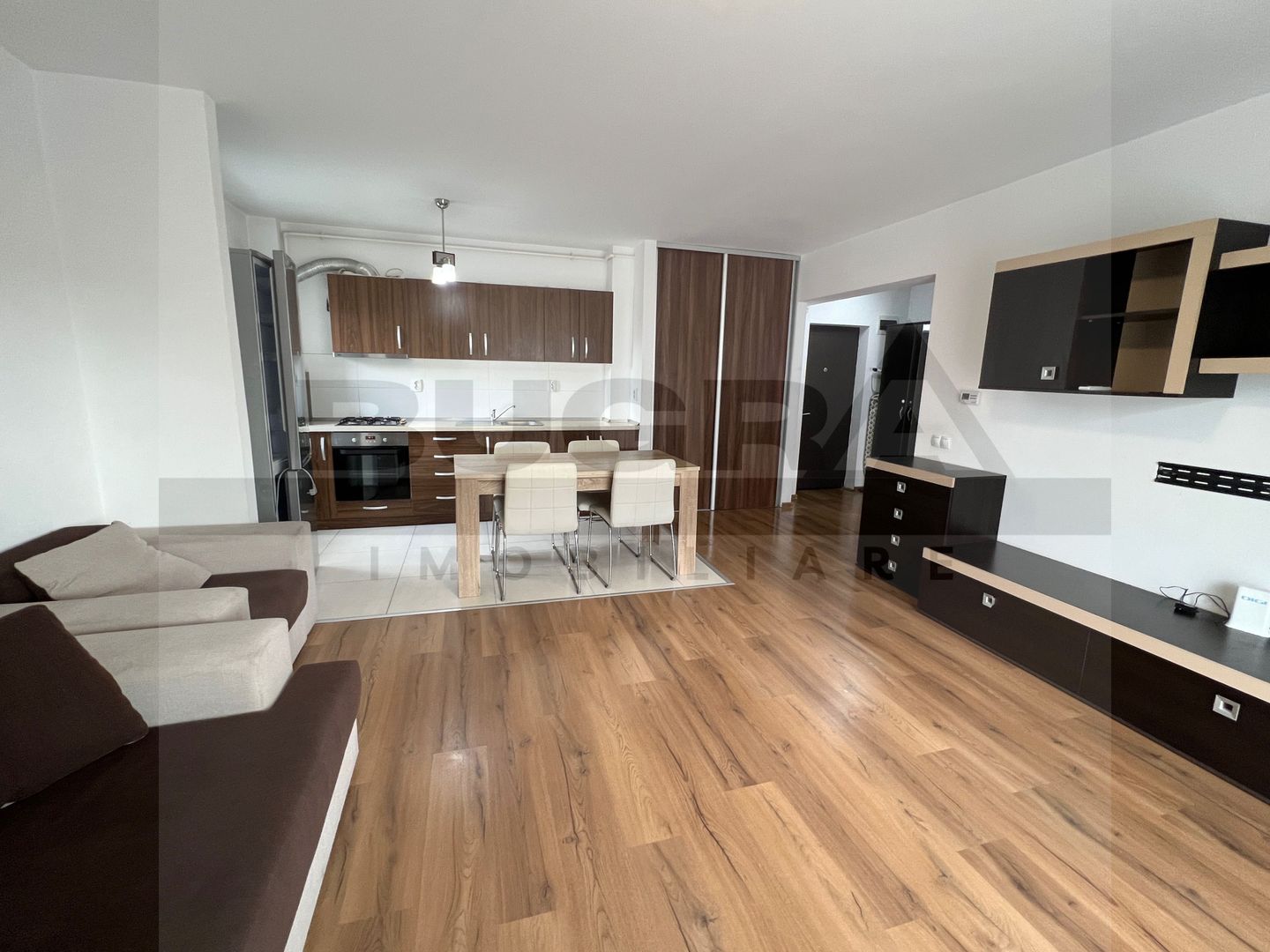 Apartament 3 camere, 68mp, 2 bai, parcare, zona Elite Junior - Poză 2