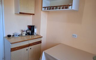 Apartament de 2 camere, decomandat, et .3 in aprpiere de Parcu Sub Arini!! - Poză 4