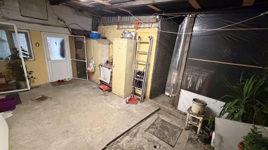 Casa cu 2 corpuri, acces auto, curte – Republica / Industriilor - Poză 5