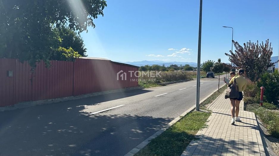 Teren str.Nicolae Labis Tractorul - Poză 2