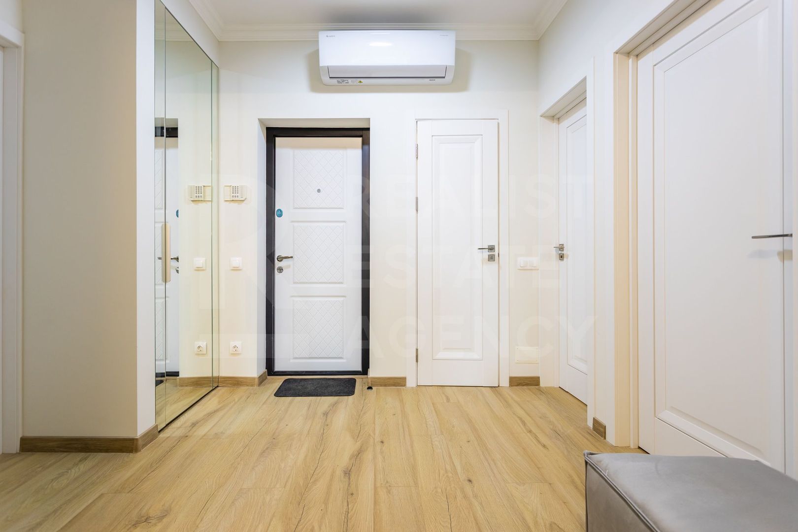 Chirie, apartament, 3 camere, stada Ion Nistor, Centru - Poză 10