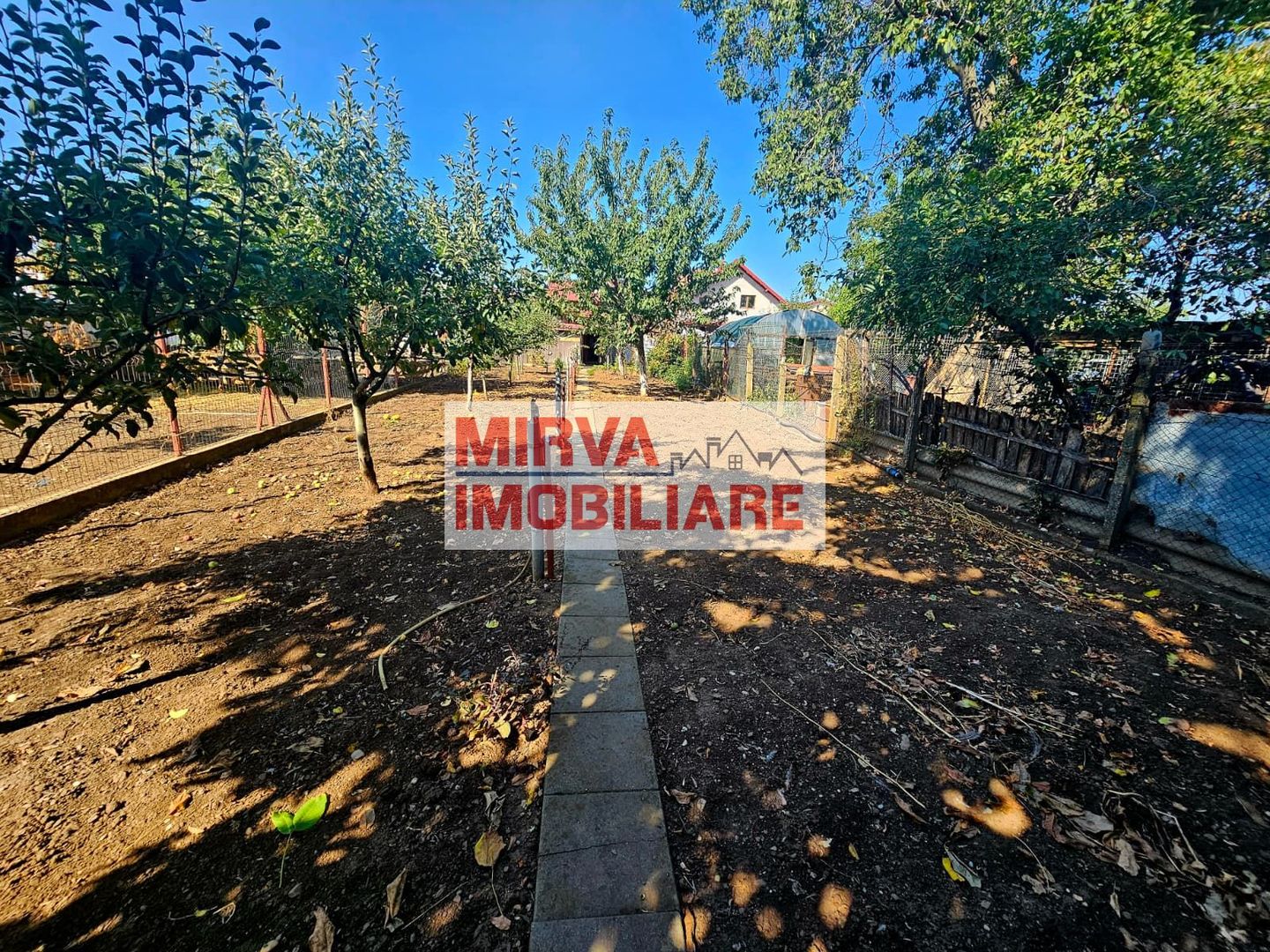 🏡 Casă spațioasă cu 9 camere în Strejnicu – pentru locuință, birouri - Poză 28