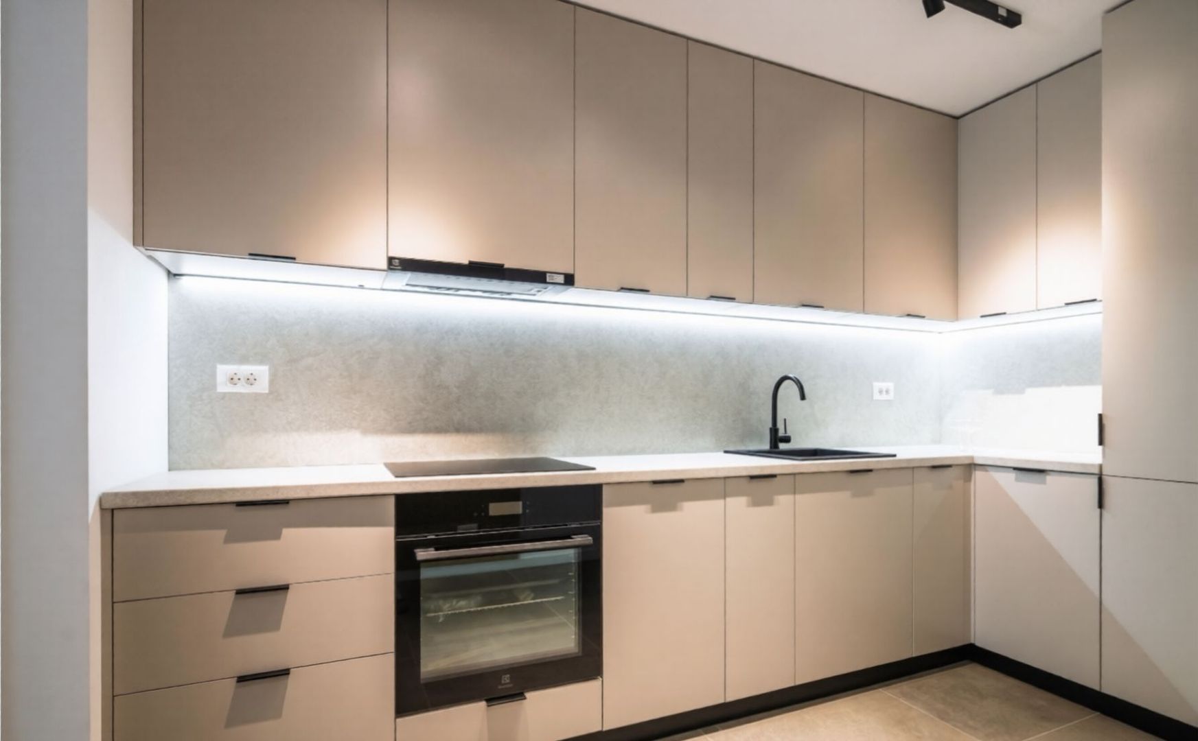 Apartament High End 2 camere Upsite I Loc de parcare si boxa - Poză 5