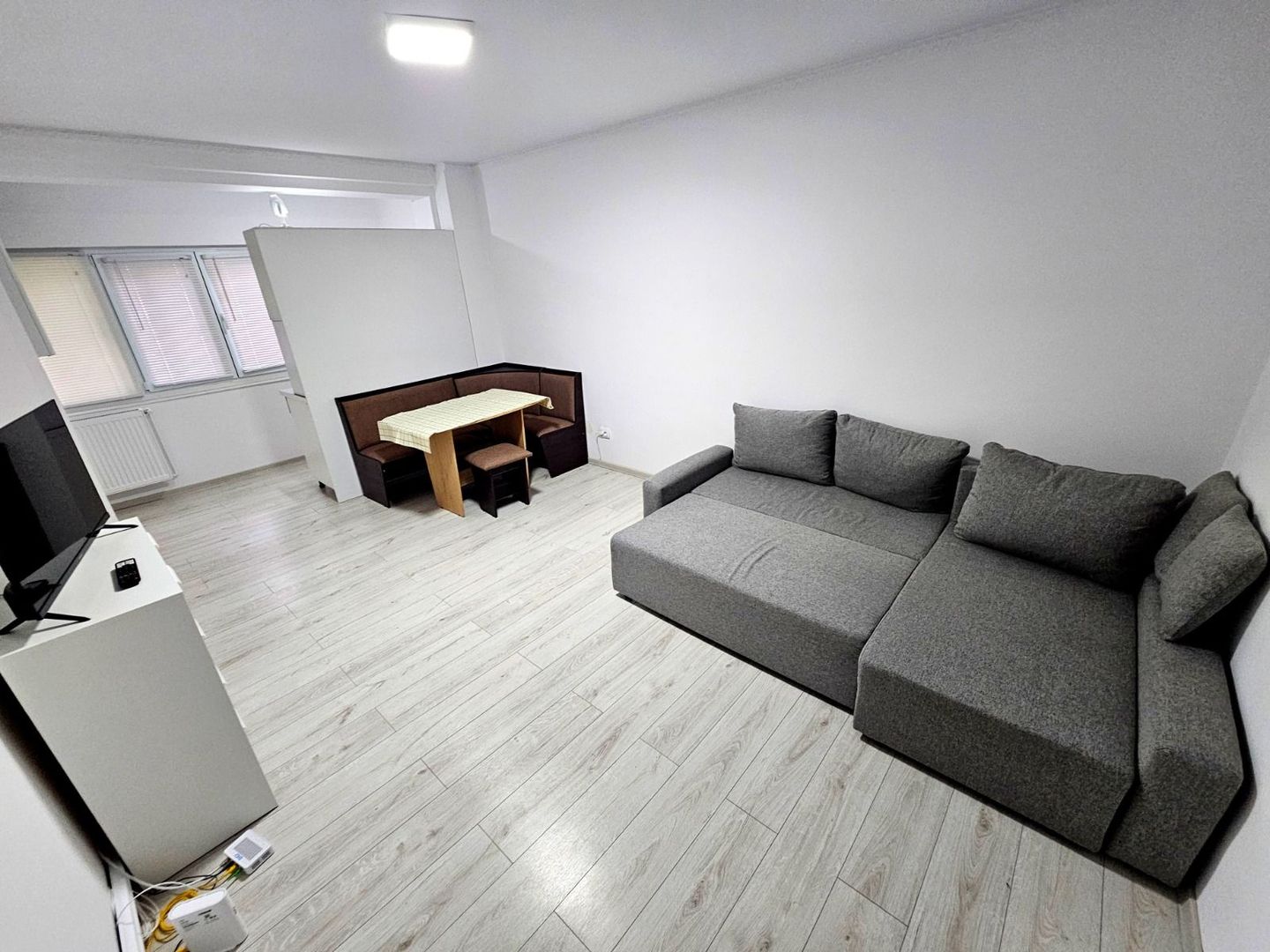 De vanzare apartament cu o camera, zona Reno - Doja, parter, 46.500 euro - Poză 3