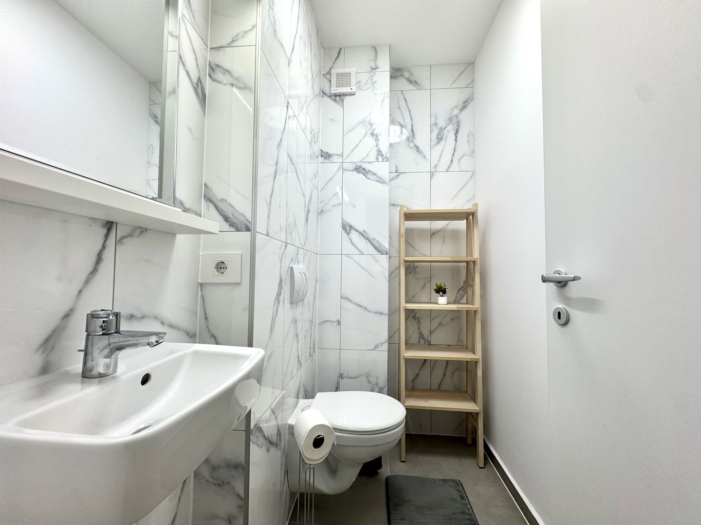 3 camere modern, vedere panormica spre pădurea verde, zona Lipovei - Poză 17