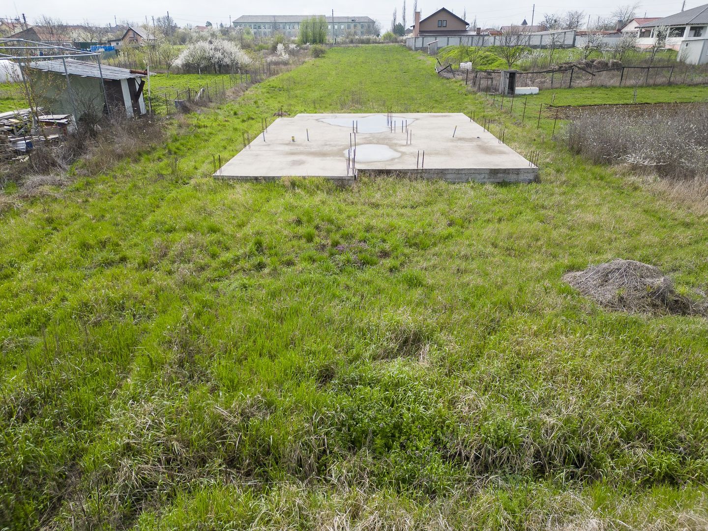 Teren intravilan cu fundație in Frumuseni - Poză 12