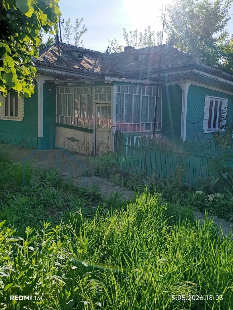 Casă tradițională și teren de vânzare în Tutora - Poză 4