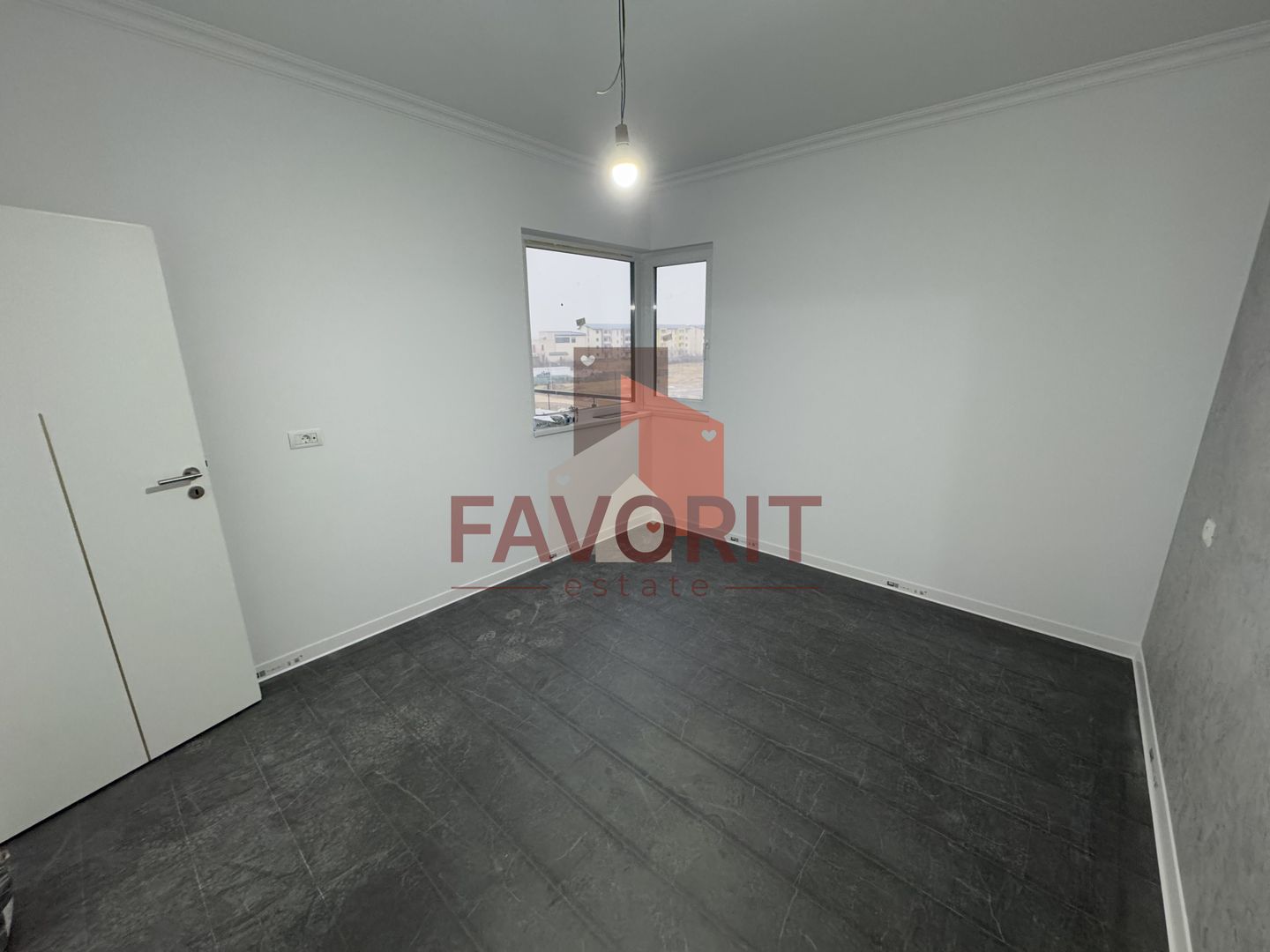 Etaj 1. Bloc nou. Loc de parcare inclus - Poză 1