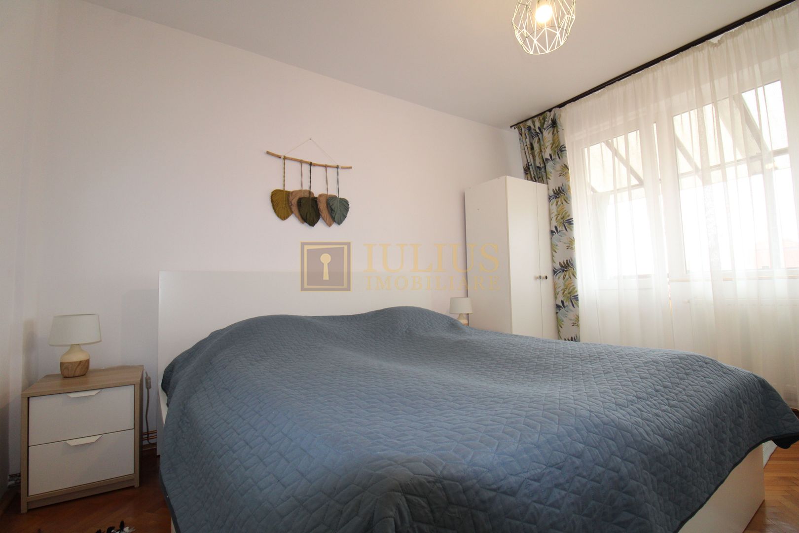 Piata Vicotoriei, 3 camere, centrala proprie - Poză 7