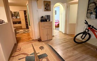 Vand Apartament 3 camere M16 - Poză 1