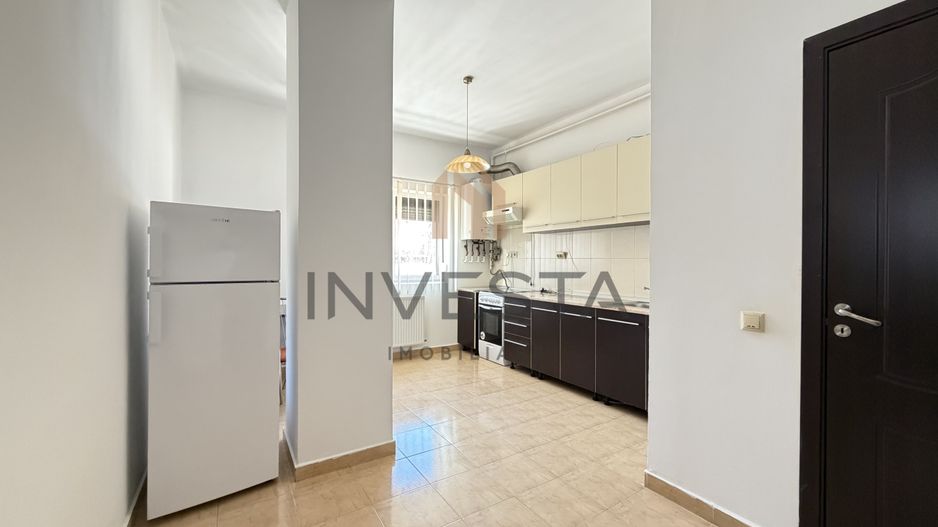 Oportunitate de investitie! Apartament cu 1 camera intr-o zona buna - Poză 1