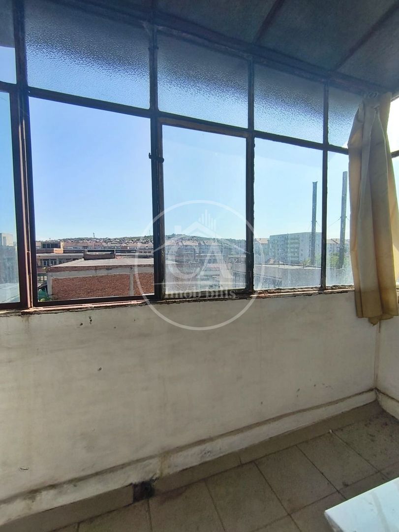 Apartament cu 2 camere de vanzare in Rogerius Oradea - Poză 7