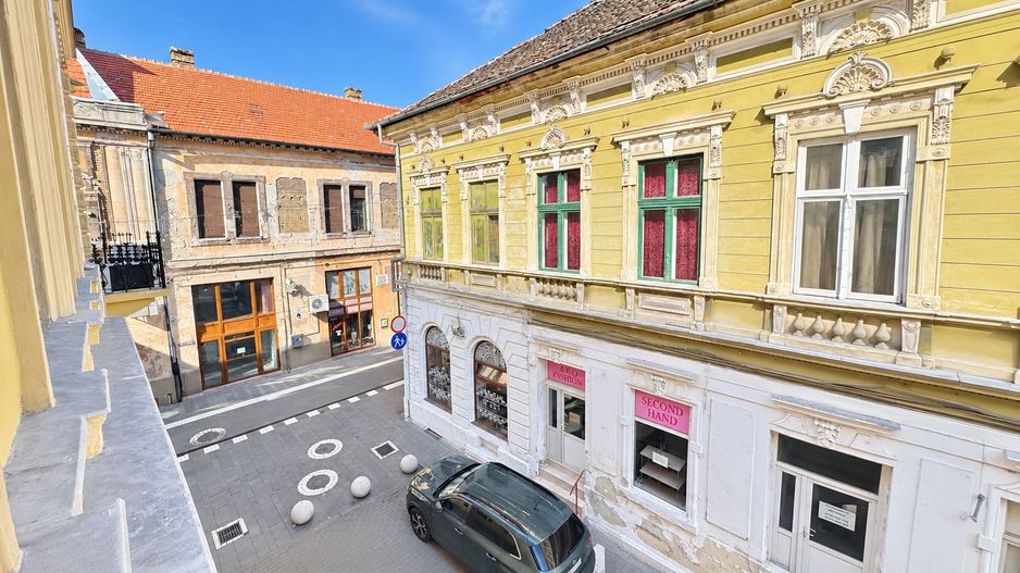 De vanzare/ Închiriat apartament istoric confort lux ultracentral Arad - Poză 9