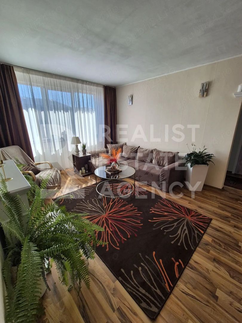Vânzare, apartament cu 3 camere în zona Gorjului - Poză 4